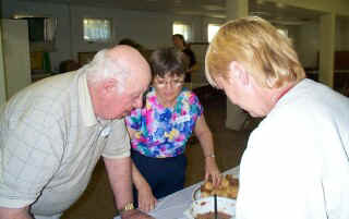 Potluck June 2000 tom, penny, sharon.jpg (24816 bytes)