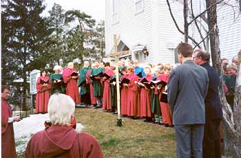 choir good friday.jpg (19698 bytes)